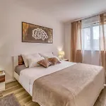 Apartament Doris