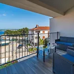 Apartament Doris *