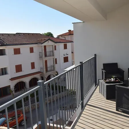Doris Apartment