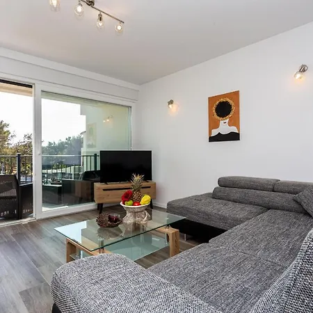 Doris Apartment *